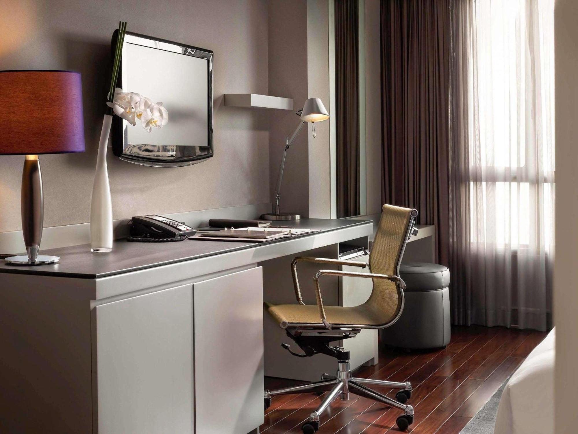Superior Twin Room with Club Access