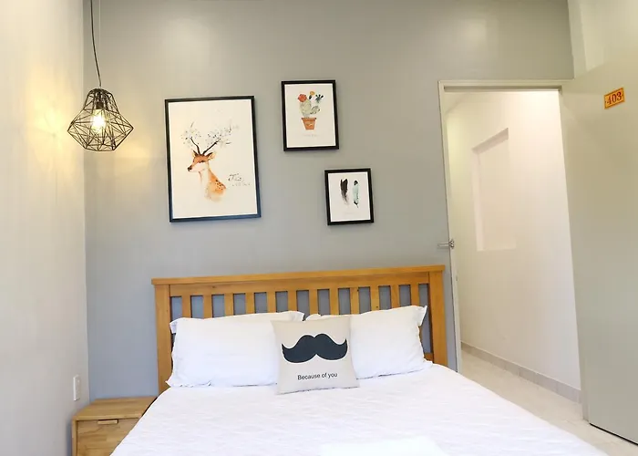 Long Hostel